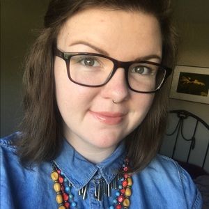 Meet your Posher, Claire